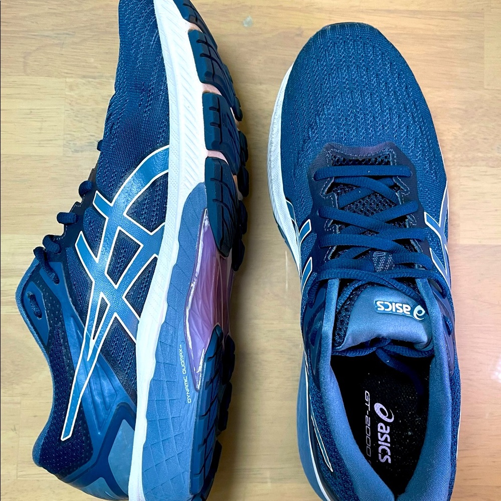 ASICS GT 2000-9 women Size 12 running shoe Blue/White